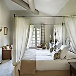 Marie Saint Tropez Ramatuelle