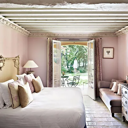 Marie Saint Tropez